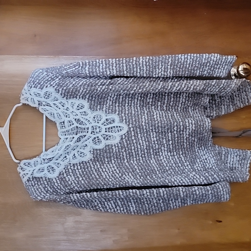 Areve lightweight sweater, large